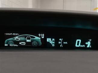 2013 Toyota Prius - Thumbnail