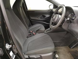 2021 Toyota Yaris - Thumbnail