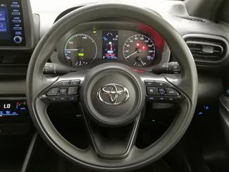 2021 Toyota Yaris - Thumbnail