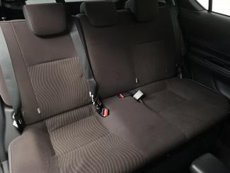 2015 Toyota Aqua - Thumbnail