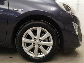 2015 Toyota Aqua - Thumbnail