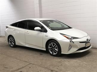2017 Toyota Prius - Thumbnail