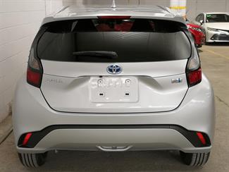 2021 Toyota Aqua - Thumbnail