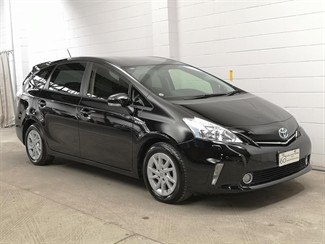 2012 Toyota Prius - Thumbnail
