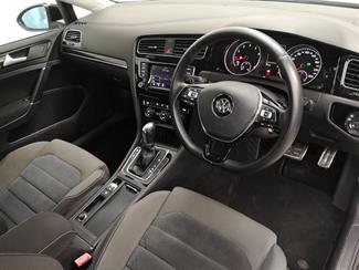 2013 Volkswagen Golf - Thumbnail