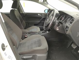 2013 Volkswagen Golf - Thumbnail