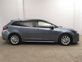 2020 Toyota Corolla - Thumbnail