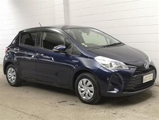 2018 Toyota Vitz - Thumbnail