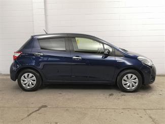 2018 Toyota Vitz - Thumbnail