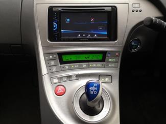 2014 Toyota Prius - Thumbnail