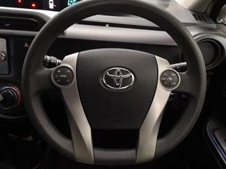2013 Toyota Aqua - Thumbnail