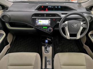 2014 Toyota Aqua - Thumbnail