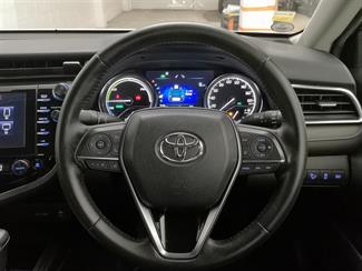 2017 Toyota Camry - Thumbnail