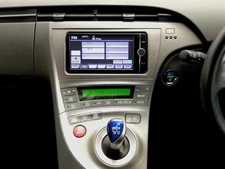 2014 Toyota Prius - Thumbnail