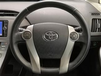2014 Toyota Prius - Thumbnail