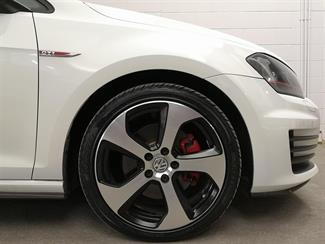 2015 Volkswagen Golf GTI - Thumbnail