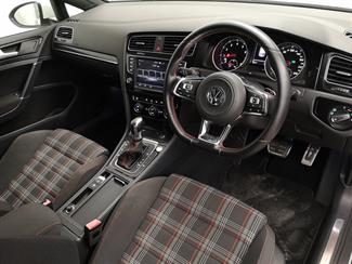 2015 Volkswagen Golf GTI - Thumbnail
