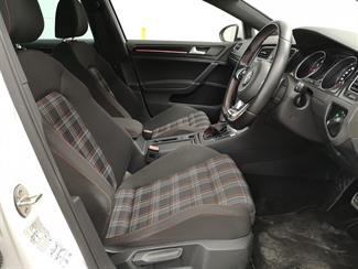 2015 Volkswagen Golf GTI - Thumbnail