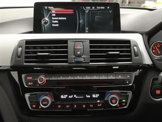 2016 BMW 330e - Thumbnail