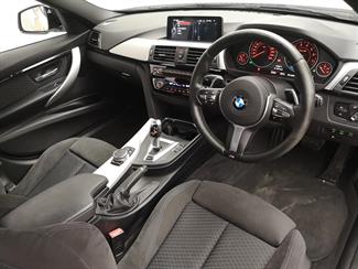 2016 BMW 330e - Thumbnail