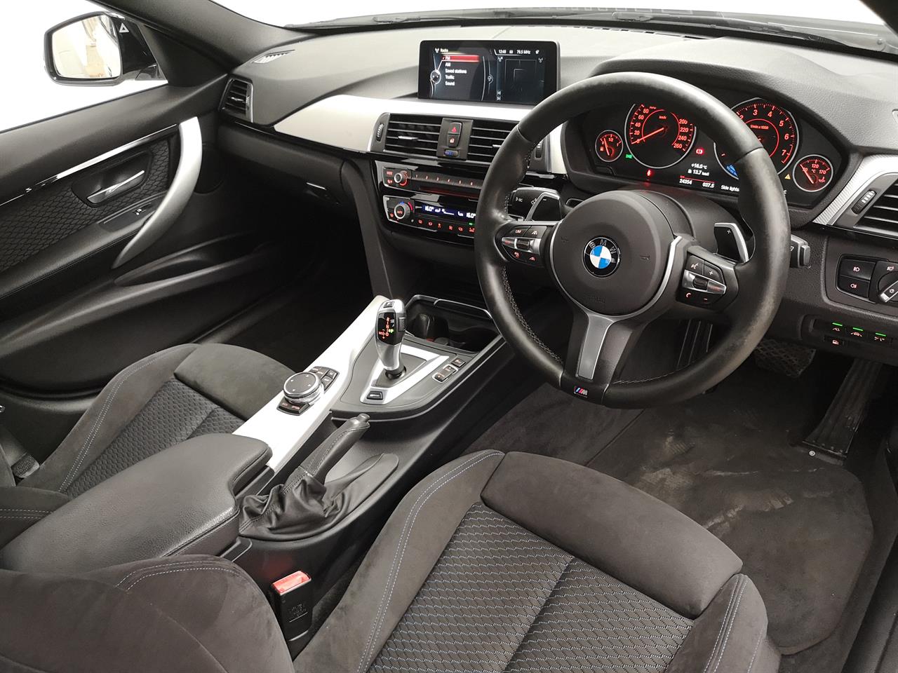 2016 BMW 330e