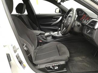 2016 BMW 330e - Thumbnail