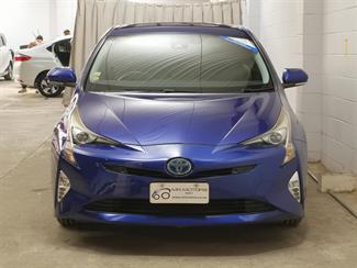 2017 Toyota Prius - Thumbnail