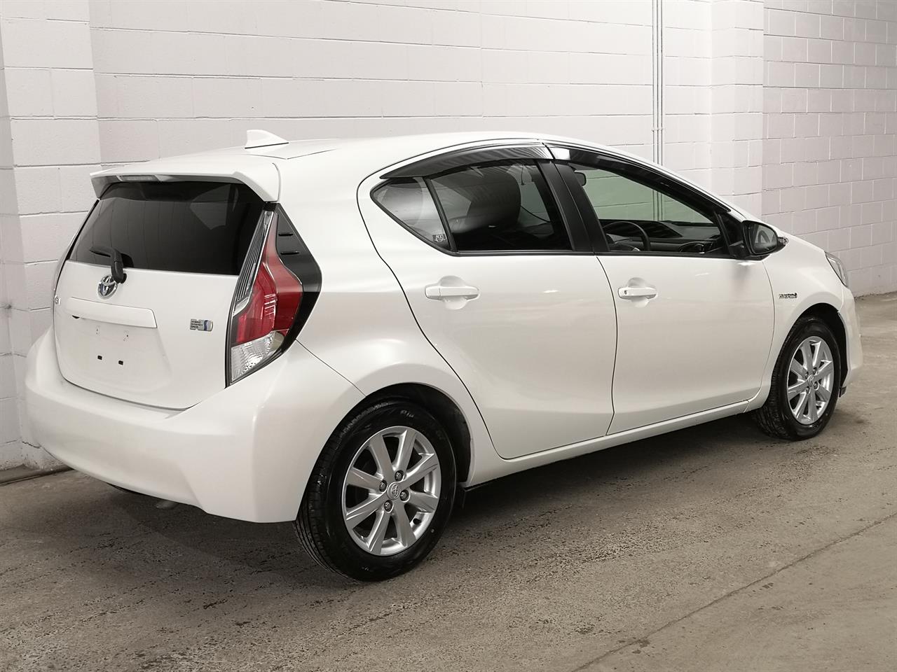 2016 Toyota Aqua