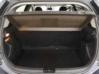 2015 Toyota Aqua - Thumbnail