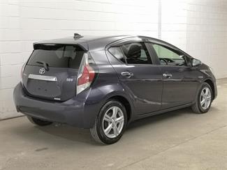 2015 Toyota Aqua - Thumbnail