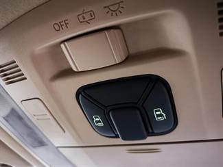 2013 Toyota Alphard - Thumbnail