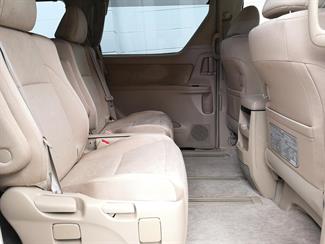 2013 Toyota Alphard - Thumbnail