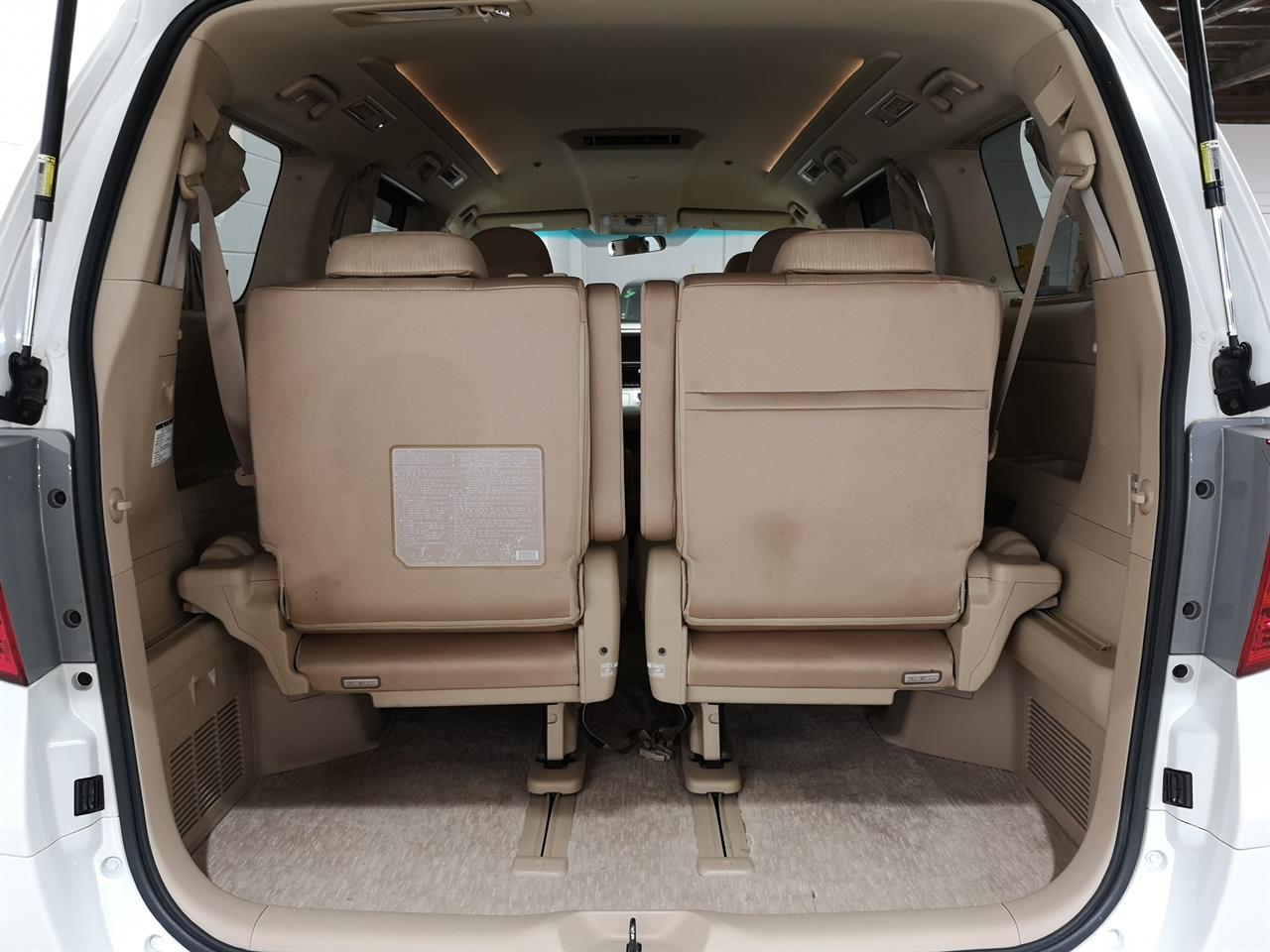 2013 Toyota Alphard