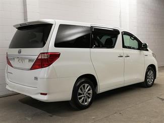 2013 Toyota Alphard - Thumbnail