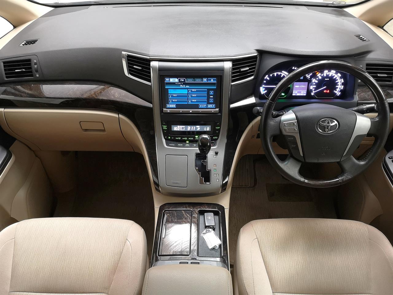 2013 Toyota Alphard
