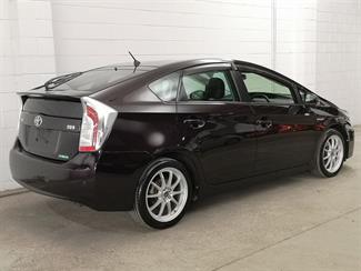 2014 Toyota Prius - Thumbnail