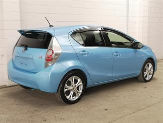 2013 Toyota Aqua - Thumbnail