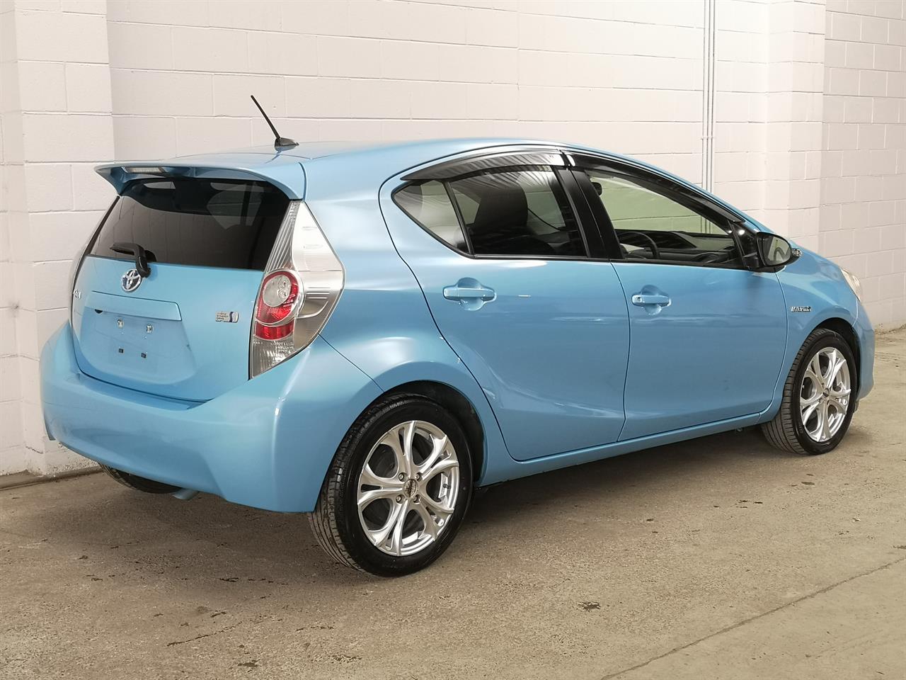 2013 Toyota Aqua