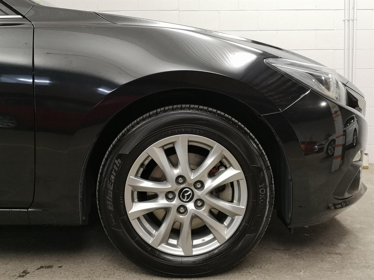2014 Mazda Axela