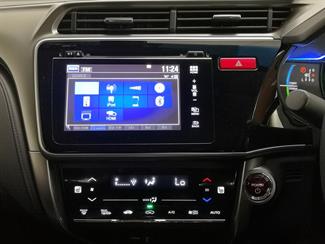 2015 Honda Grace - Thumbnail