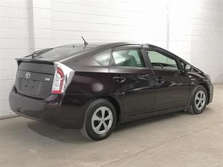 2015 Toyota Prius - Thumbnail