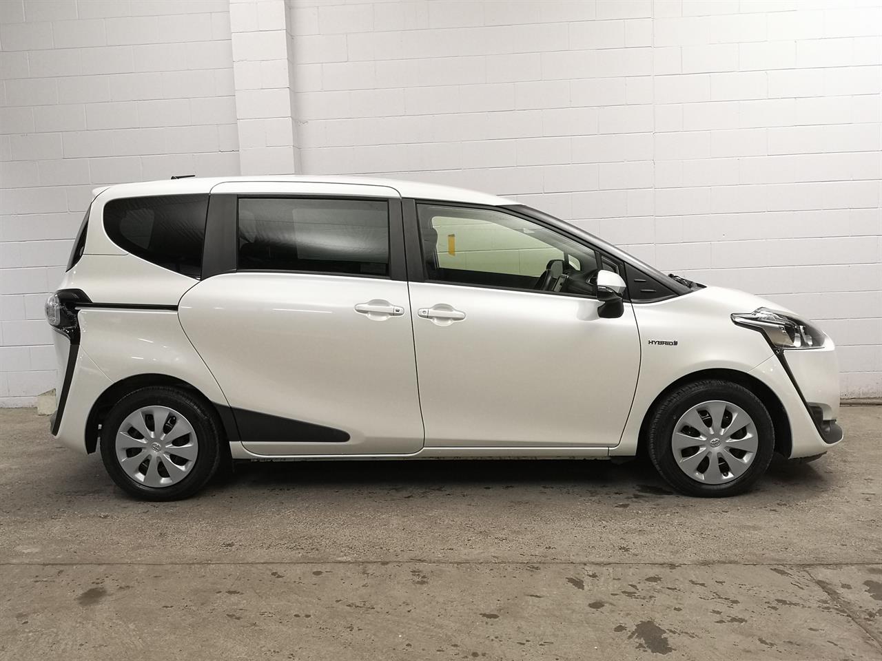 2015 Toyota Sienta