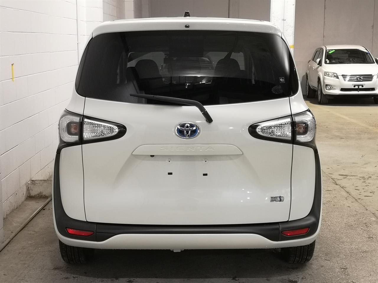 2015 Toyota Sienta
