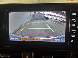 2018 Toyota C-HR - Thumbnail