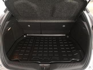 2018 Toyota C-HR - Thumbnail