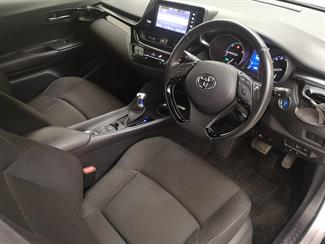 2018 Toyota C-HR - Thumbnail