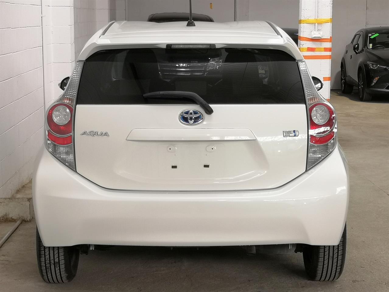 2013 Toyota Aqua