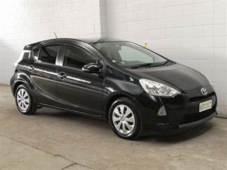2013 Toyota Aqua - Thumbnail