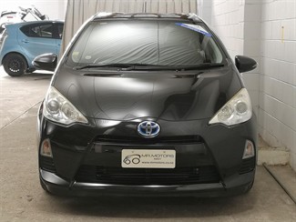 2013 Toyota Aqua - Thumbnail