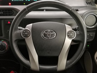 2013 Toyota Aqua - Thumbnail